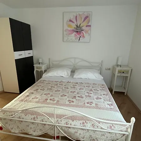 Apartments Amore * 巴斯卡