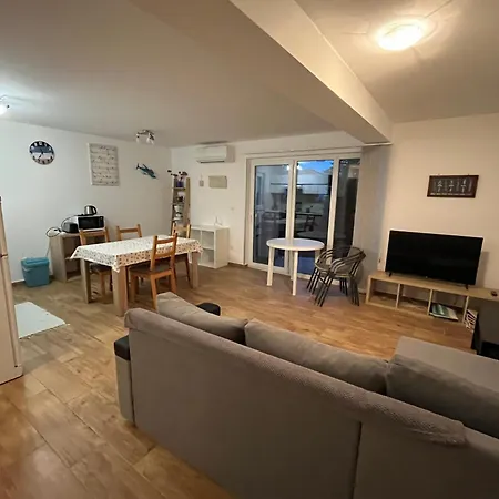 Apartments Amore דירה