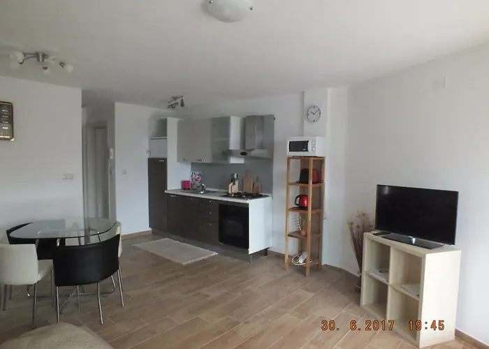 アパート Apartments Amore バスカ